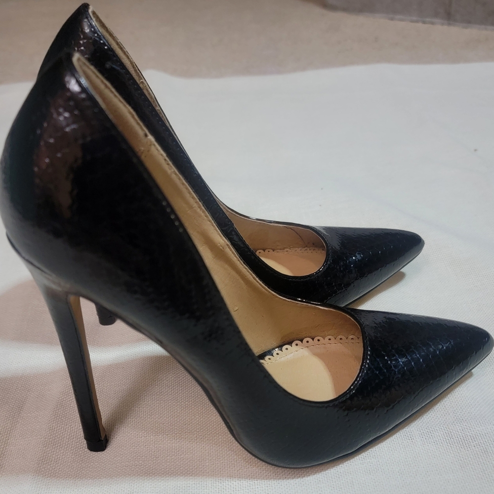 Shoe Republic LA Black Stiletto Pumps Heels 6.5
